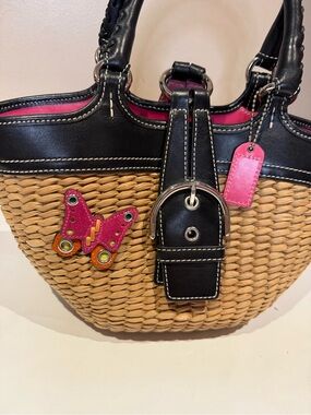 Coach Woven Straw bag with Black Leather Trim and Pink Accents Vintage 04’ 6270